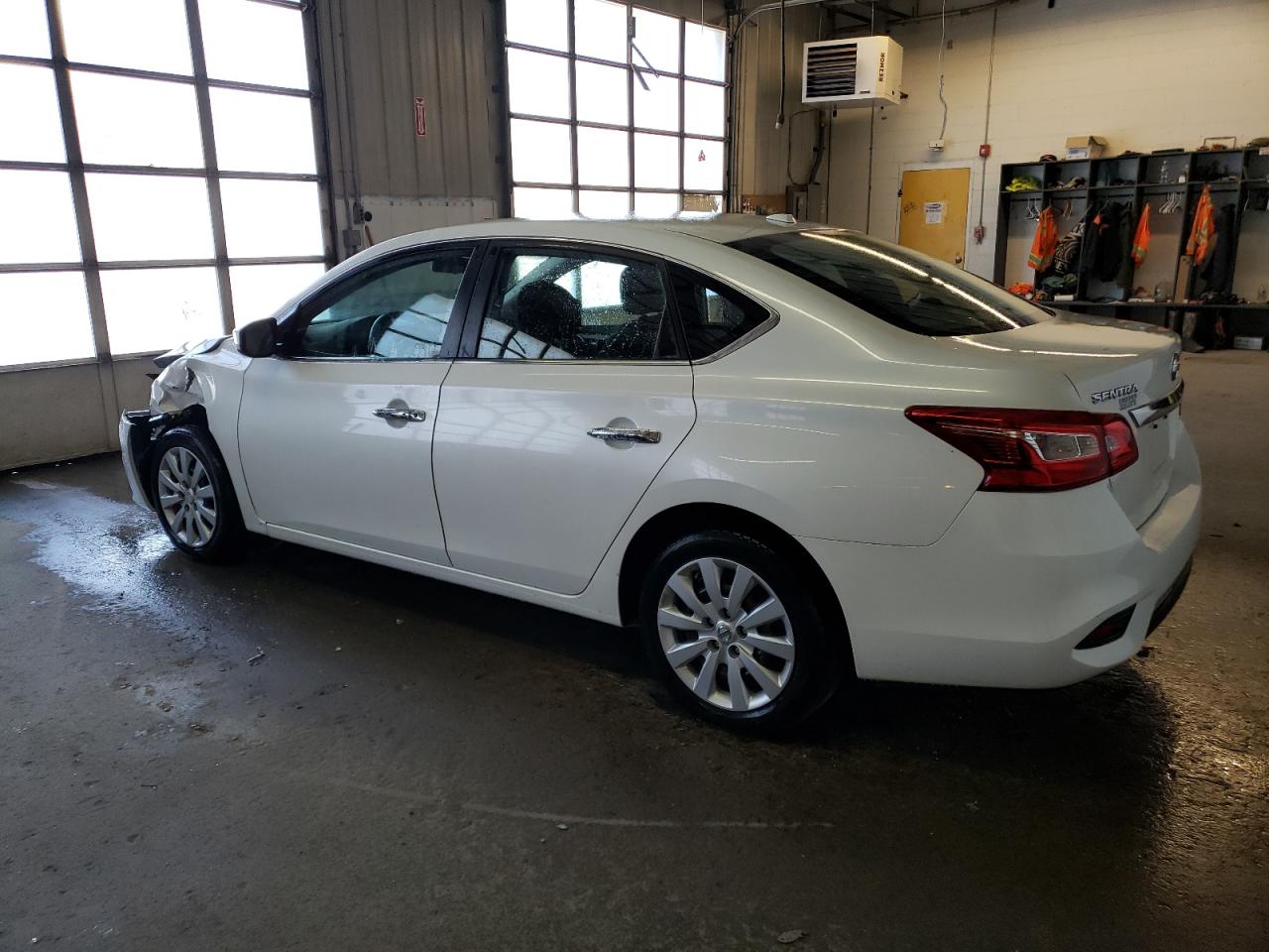 2016 Nissan Sentra S vin: 3N1AB7AP2GY232198