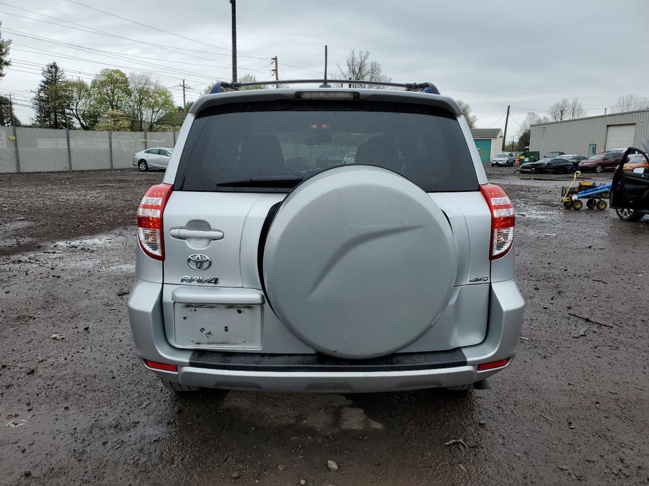 JTMBK4DVXBD018632 2011 Toyota Rav4