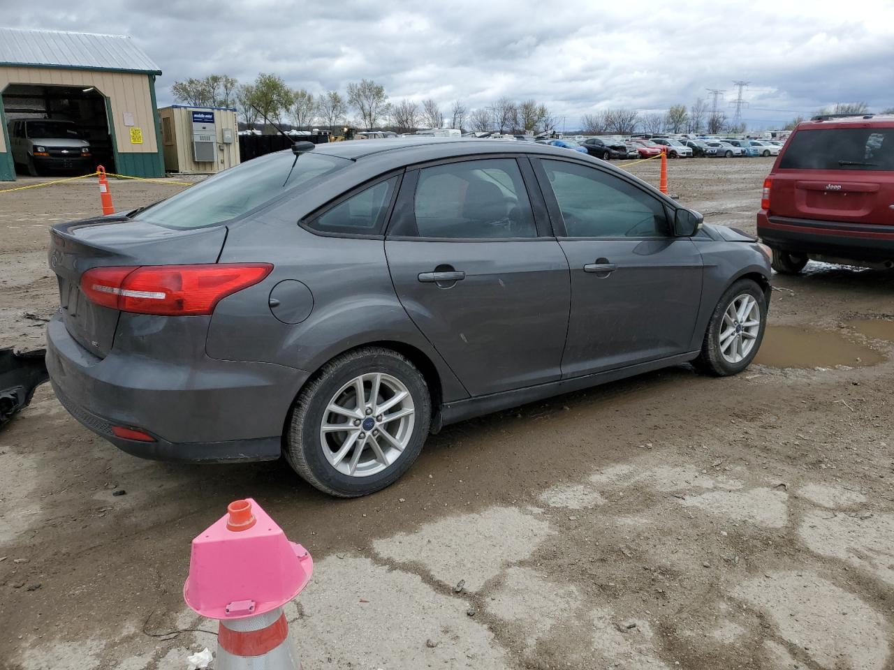1FADP3F24FL308406 2015 Ford Focus Se
