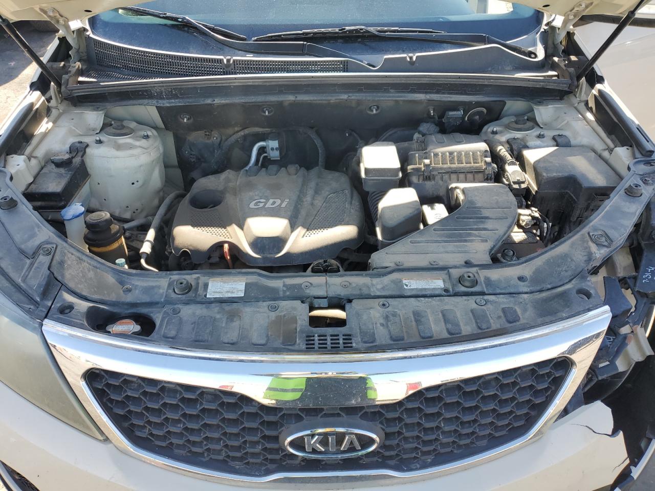 2012 Kia Sorento Base vin: 5XYKTDA65CG233395