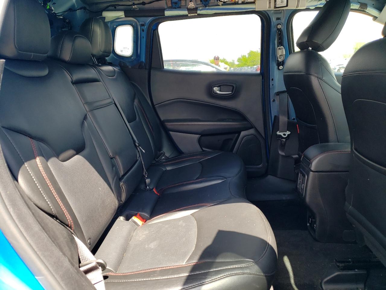 Фото: 3C4NJDDB6KT700116 - 11