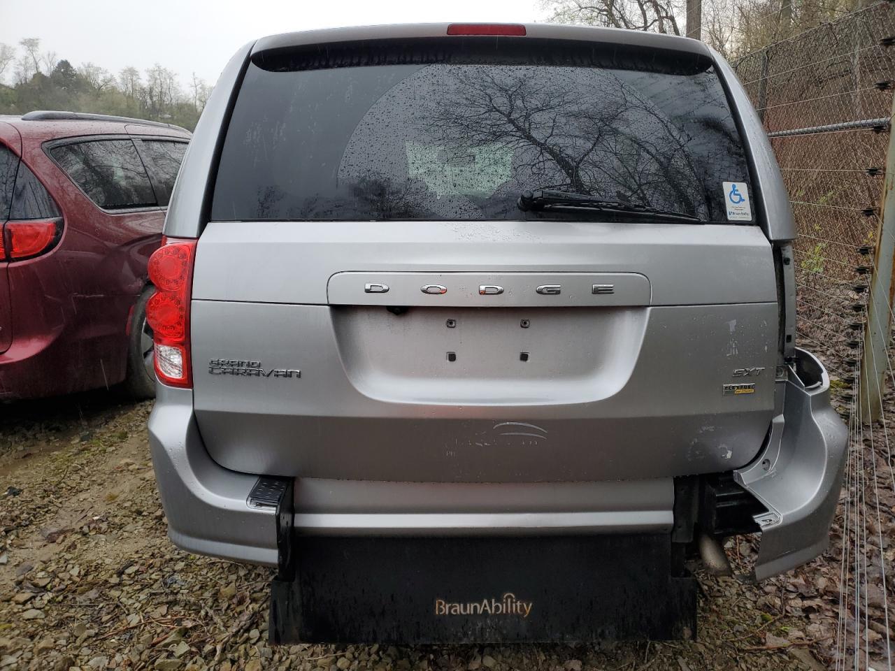 2C4RDGCG7KR696068 2019 Dodge Grand Caravan Sxt