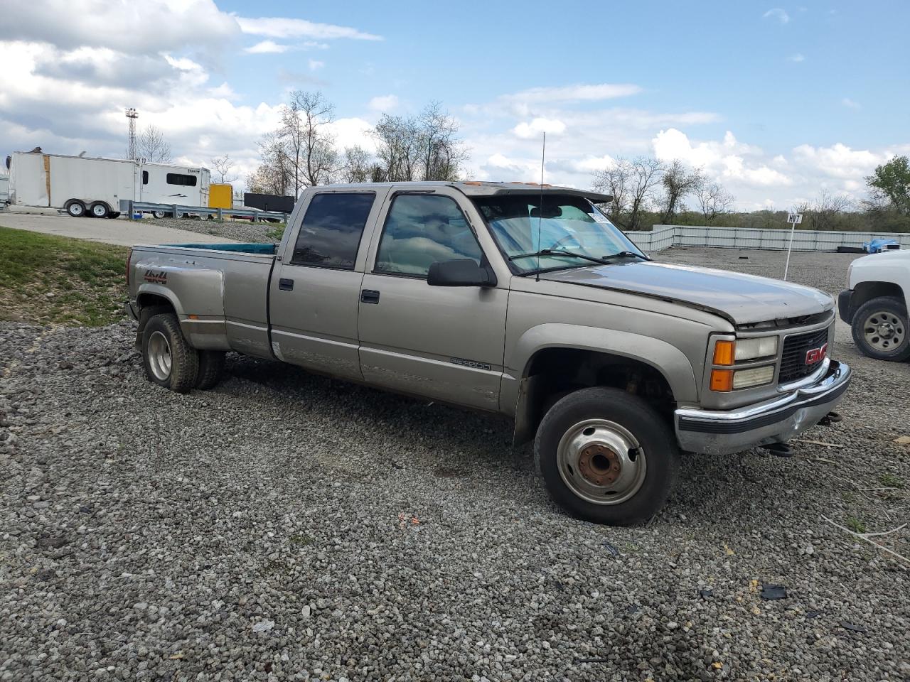 1GTHK33JXYF424734 2000 GMC Sierra K3500