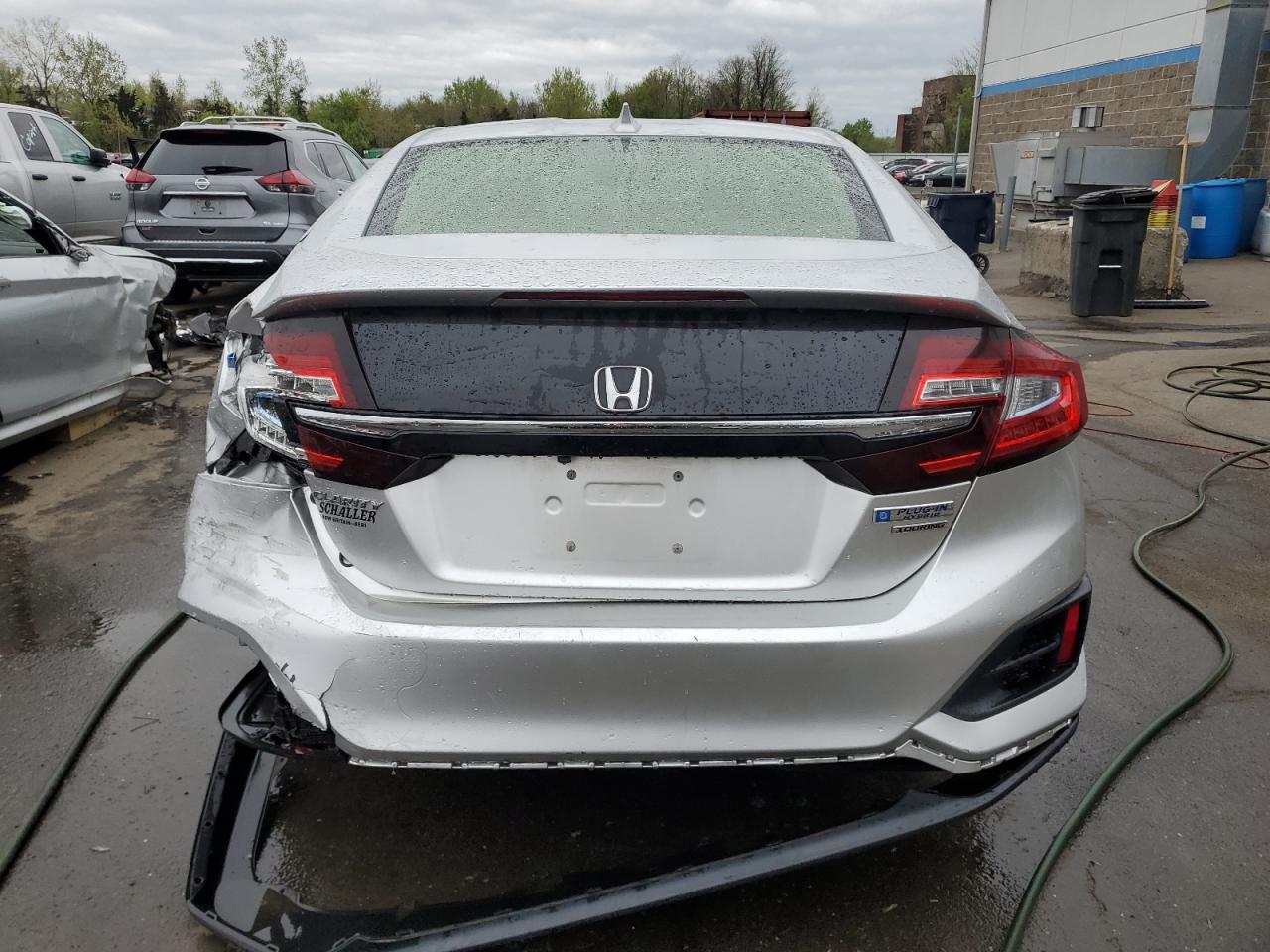 JHMZC5F32JC015028 2018 Honda Clarity Touring