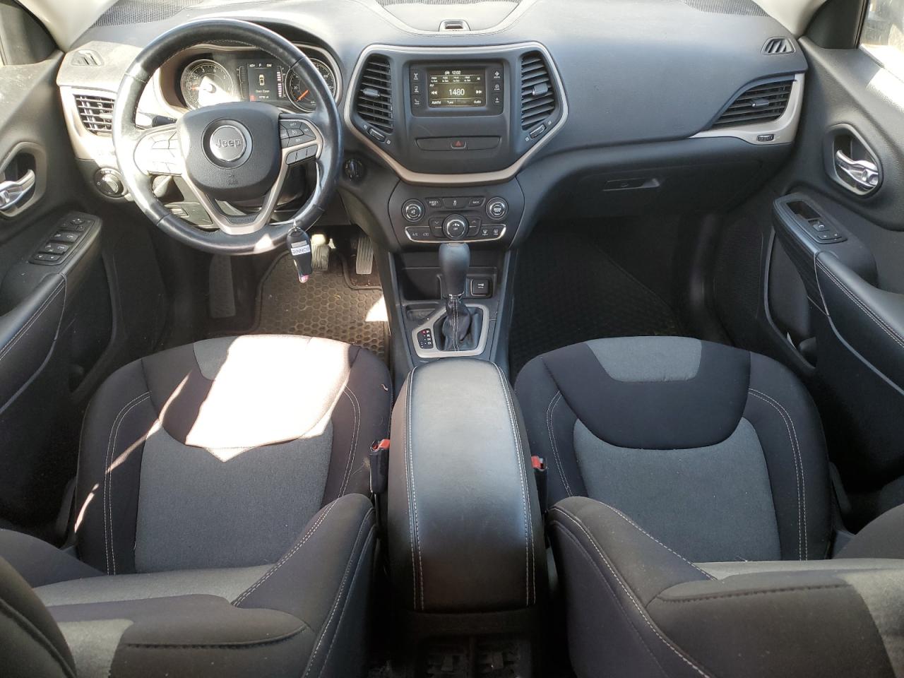 1C4PJLAB4FW670136 2015 Jeep Cherokee Sport