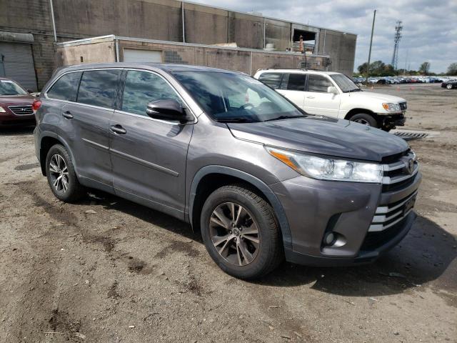 VIN 5TDBZRFH5KS984276 2019 Toyota Highlander, LE no.4