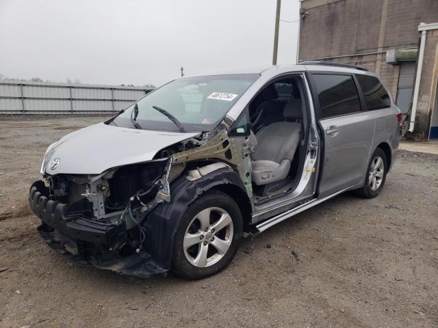 Lot #2533268494 2017 TOYOTA SIENNA LE salvage car