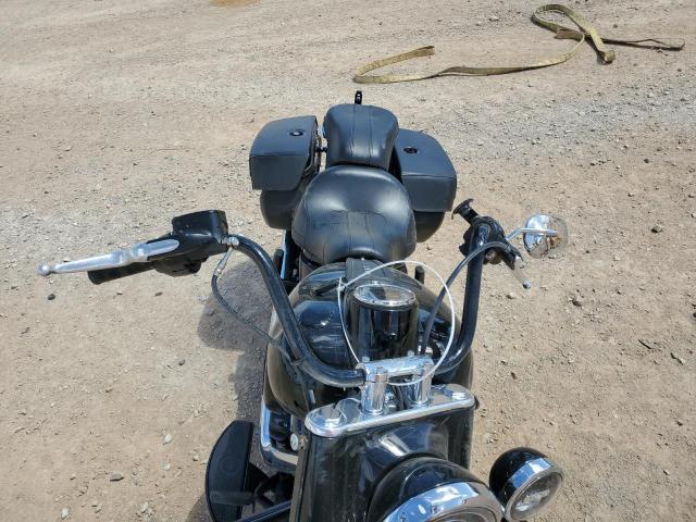 2019 HARLEY-DAVIDSON FLHC 1HD1YAJ13KC010743