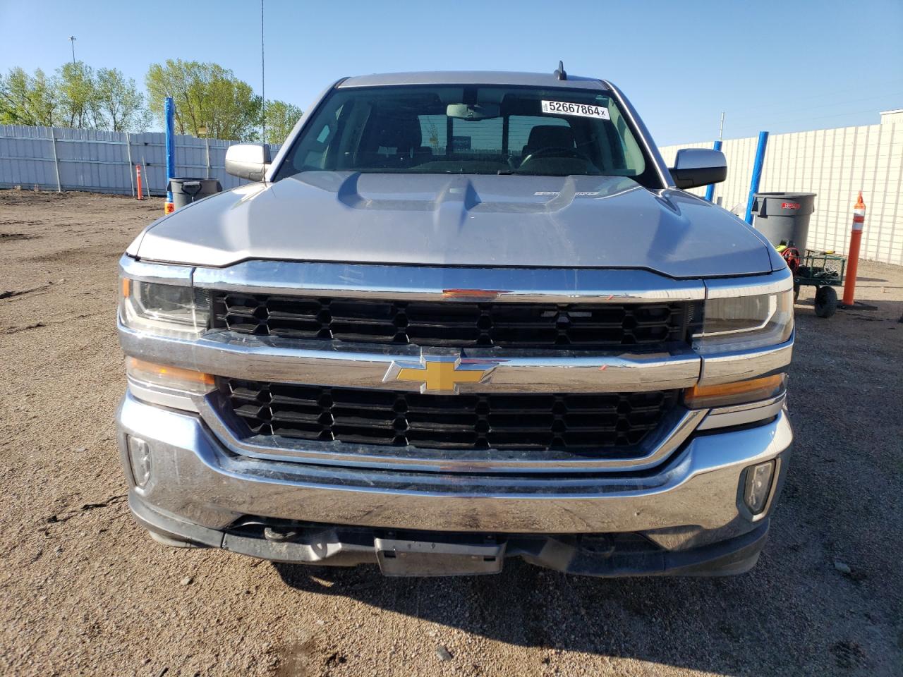 2018 Chevrolet Silverado K1500 Lt vin: 3GCUKREC2JG620610