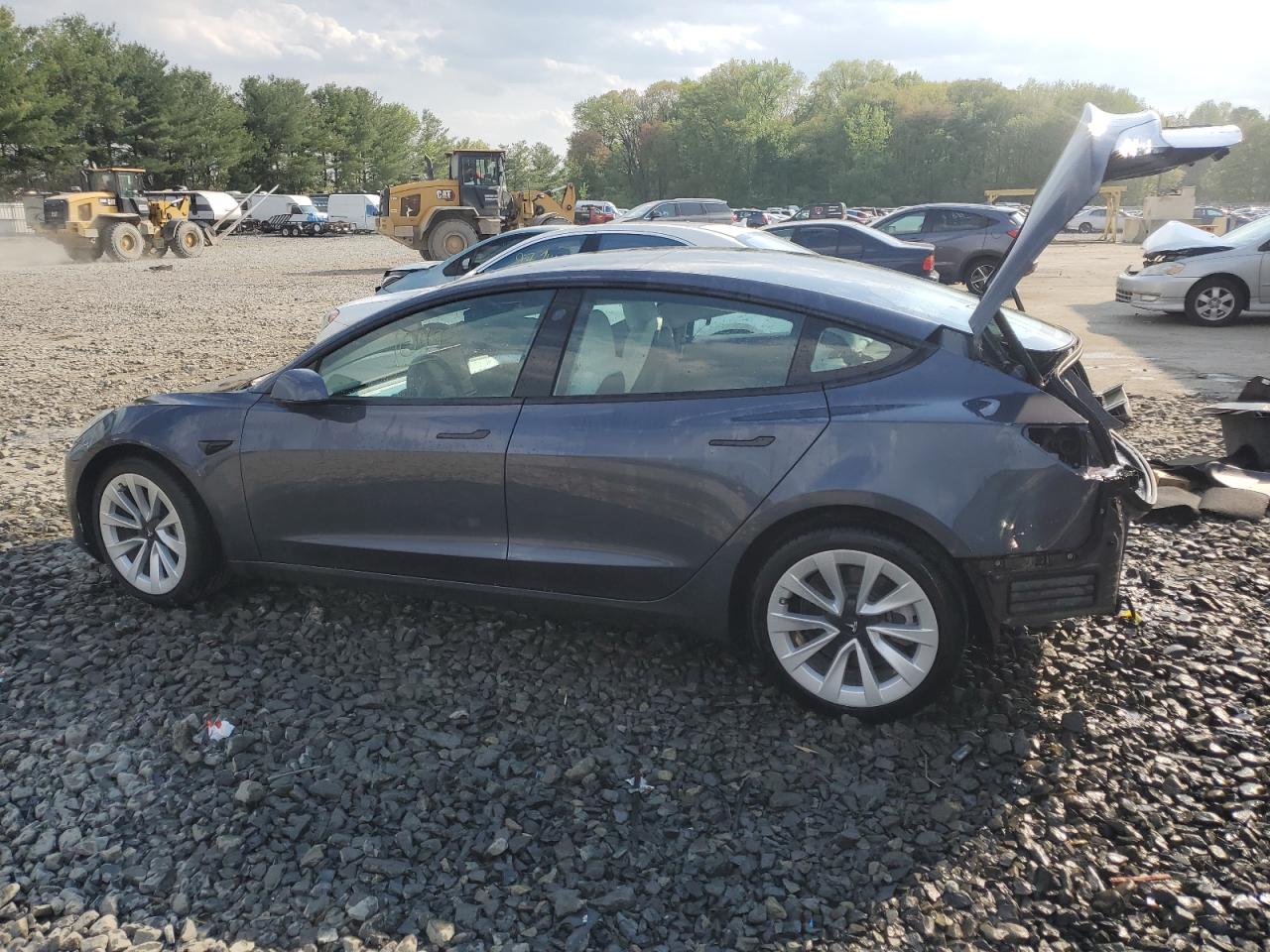 5YJ3E1EB3NF260318 2022 Tesla Model 3