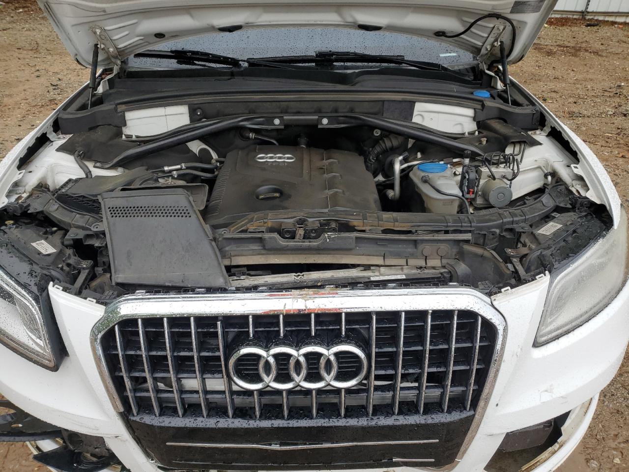 WA1CFAFP5EA022979 2014 Audi Q5 Premium