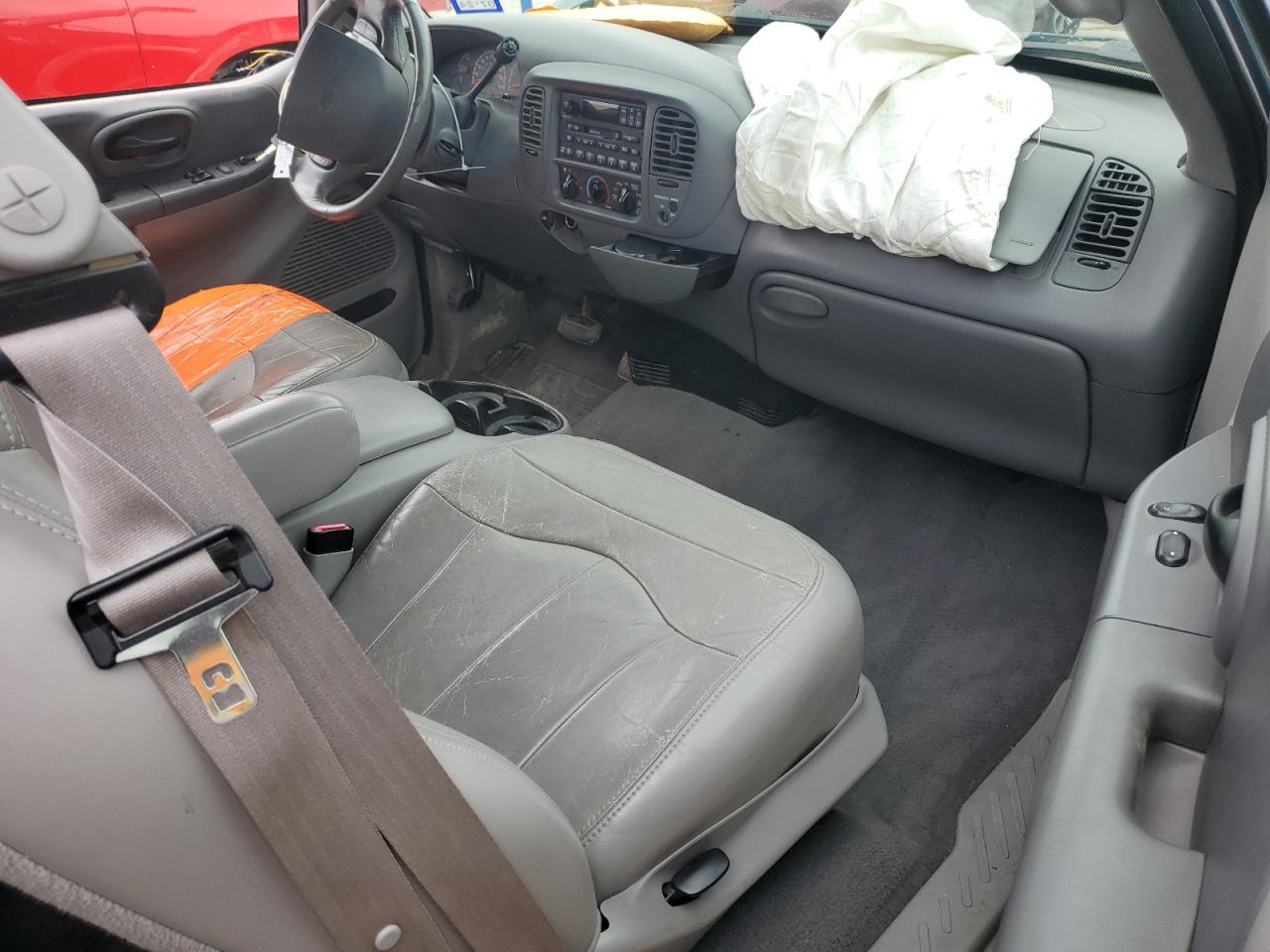 1FTRX17L1YNA02900 2000 Ford F150