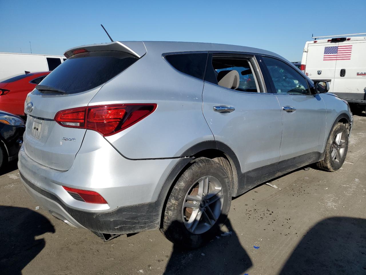 5XYZT3LB7JG573180 2018 Hyundai Santa Fe Sport