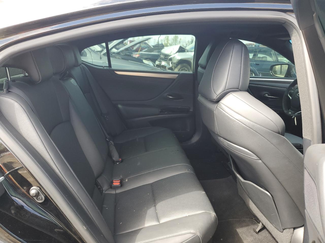 58AGA1C14NU013554 2022 Lexus Es 300H Base