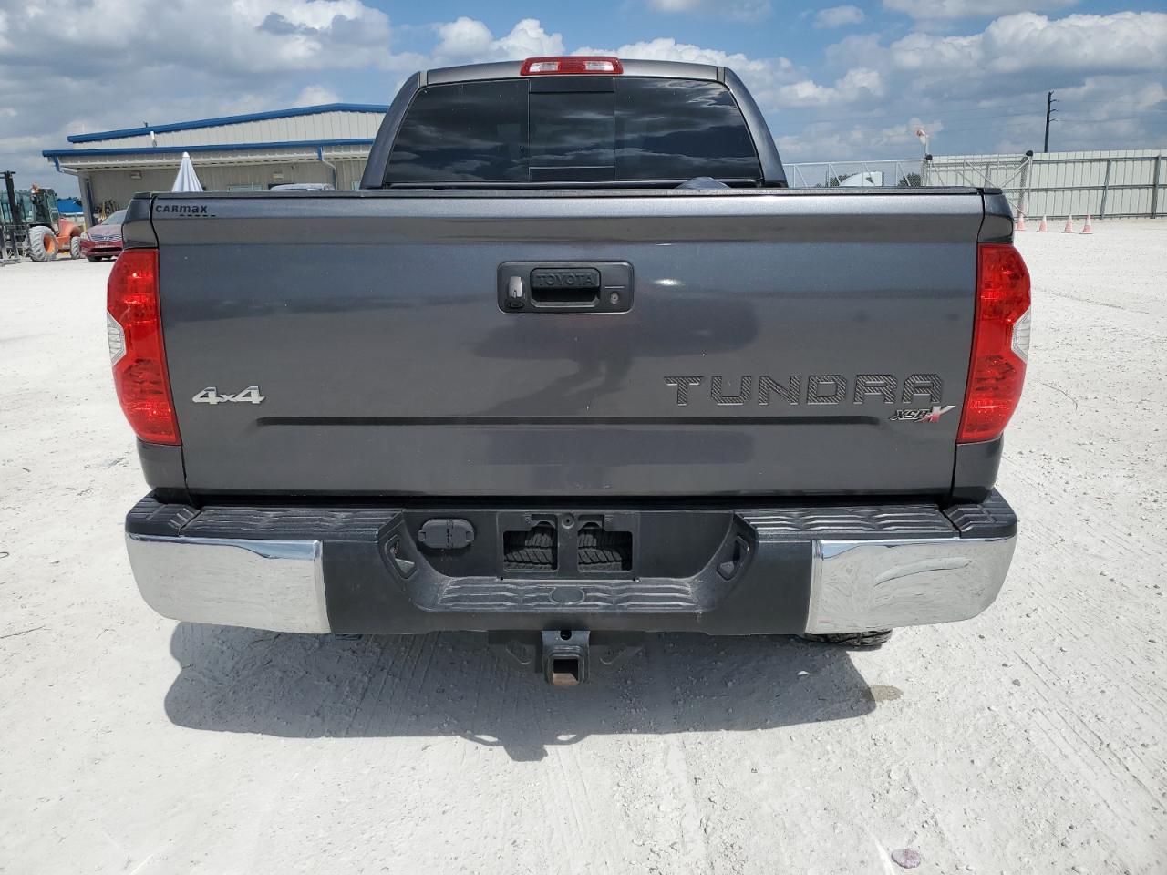 5TFUW5F10HX603661 2017 Toyota Tundra Double Cab Sr/Sr5