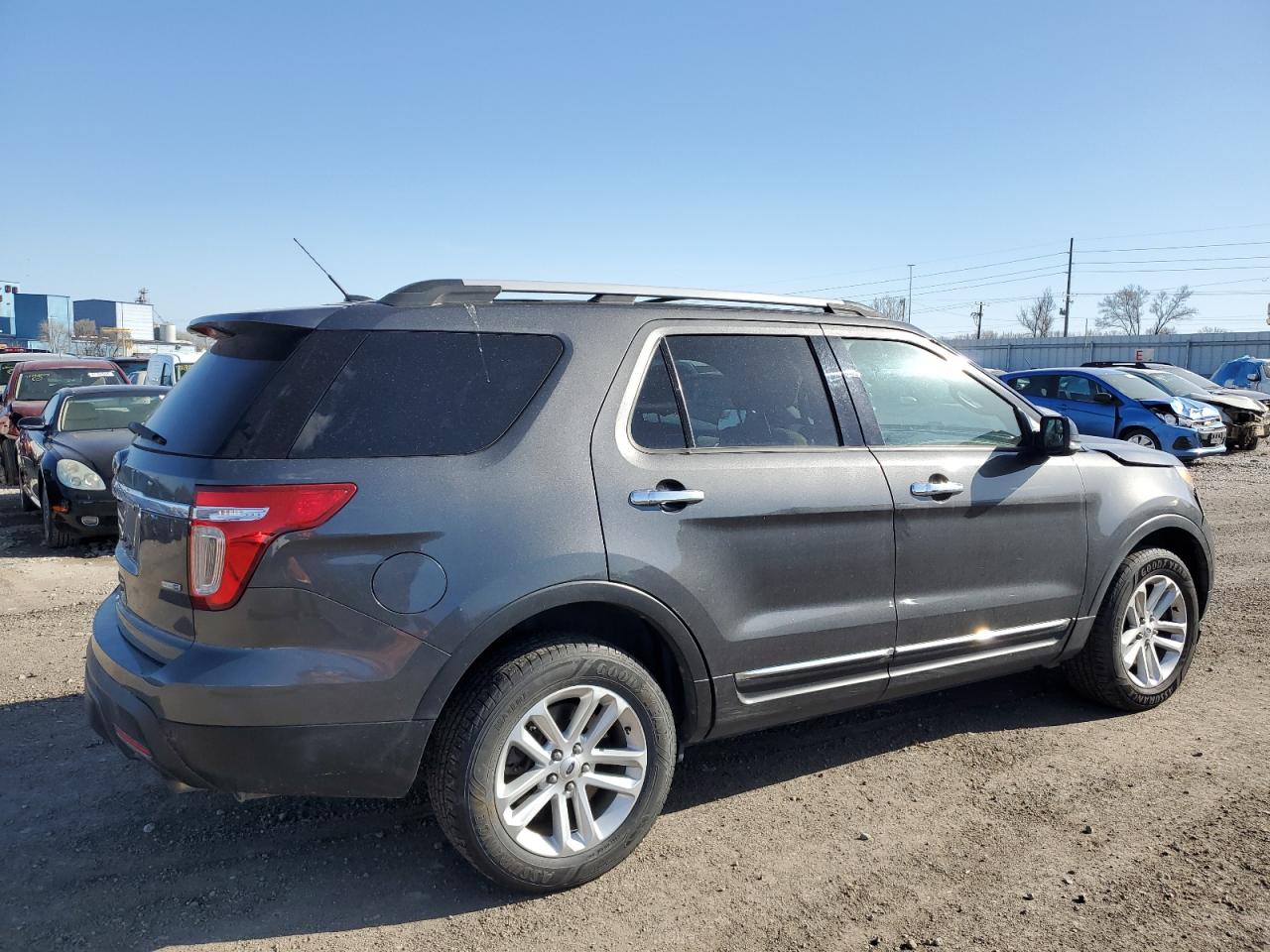 1FM5K8D87FGC63631 2015 Ford Explorer Xlt
