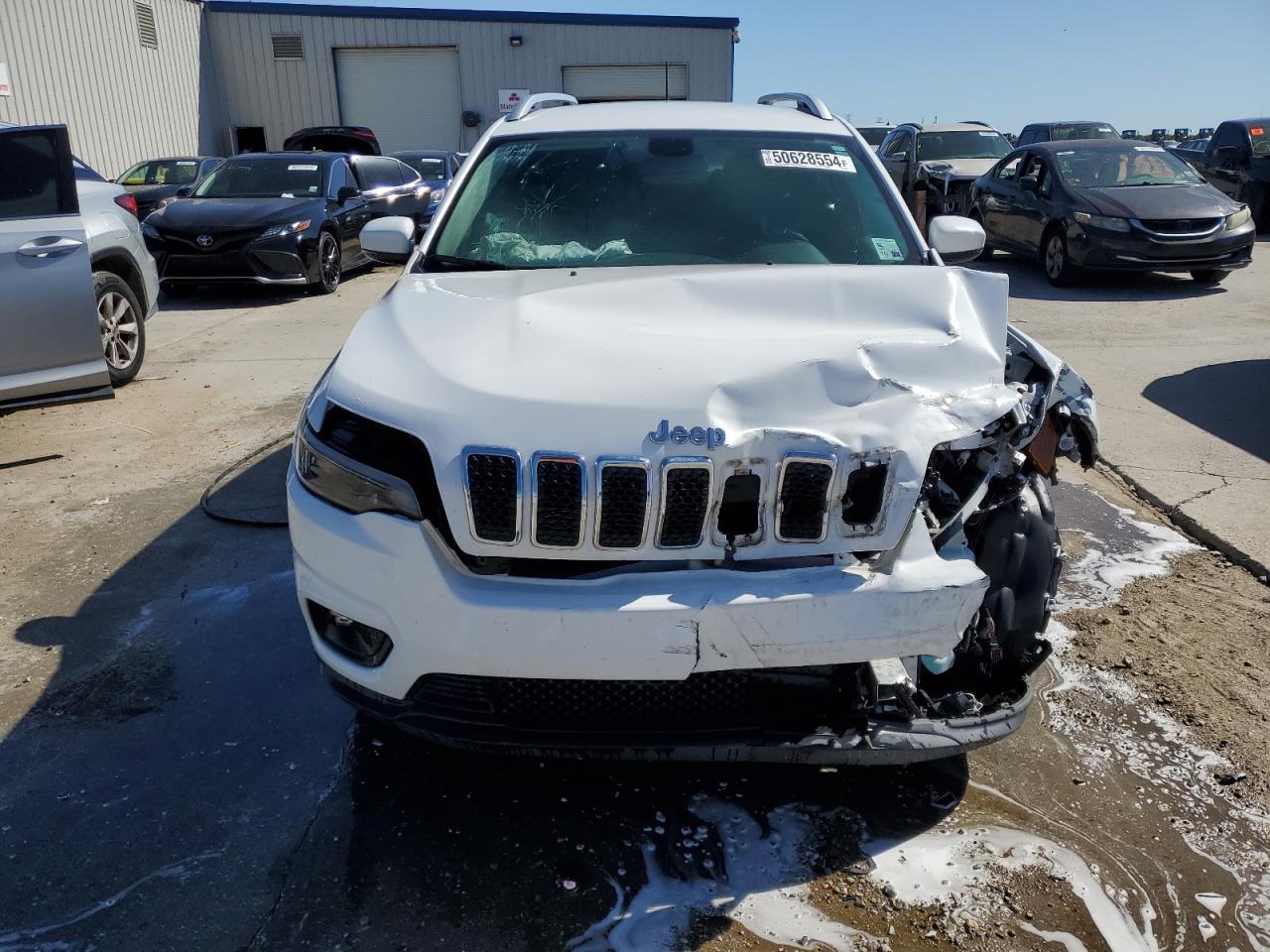 1C4PJLLB6KD395887 2019 Jeep Cherokee Latitude Plus