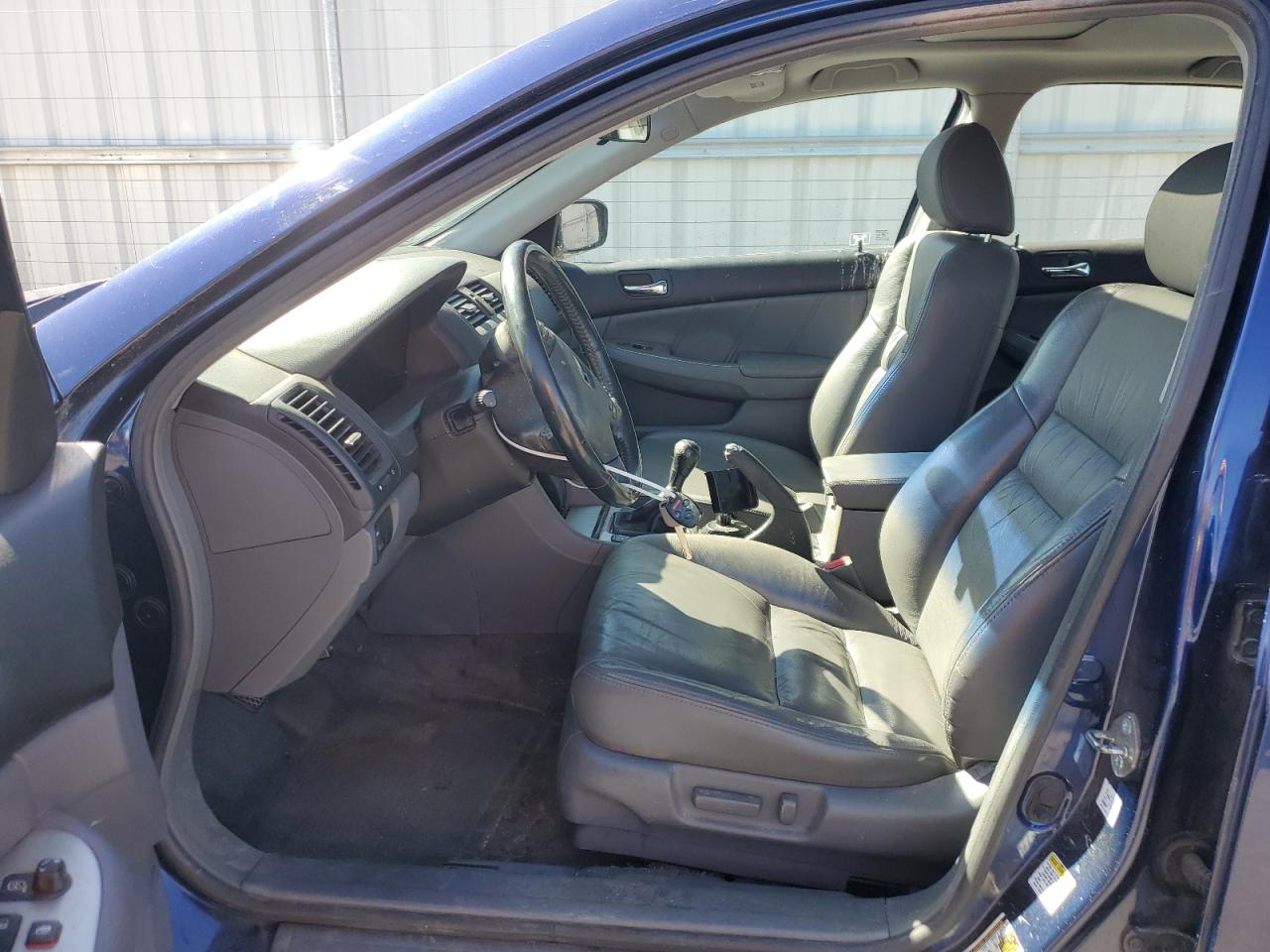 1HGCM558X4A121035 2004 Honda Accord Ex