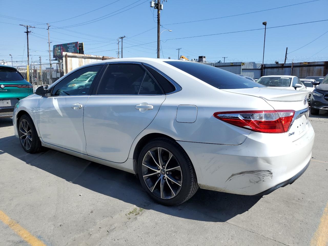 2016 Toyota Camry Le vin: 4T1BF1FK7GU228730