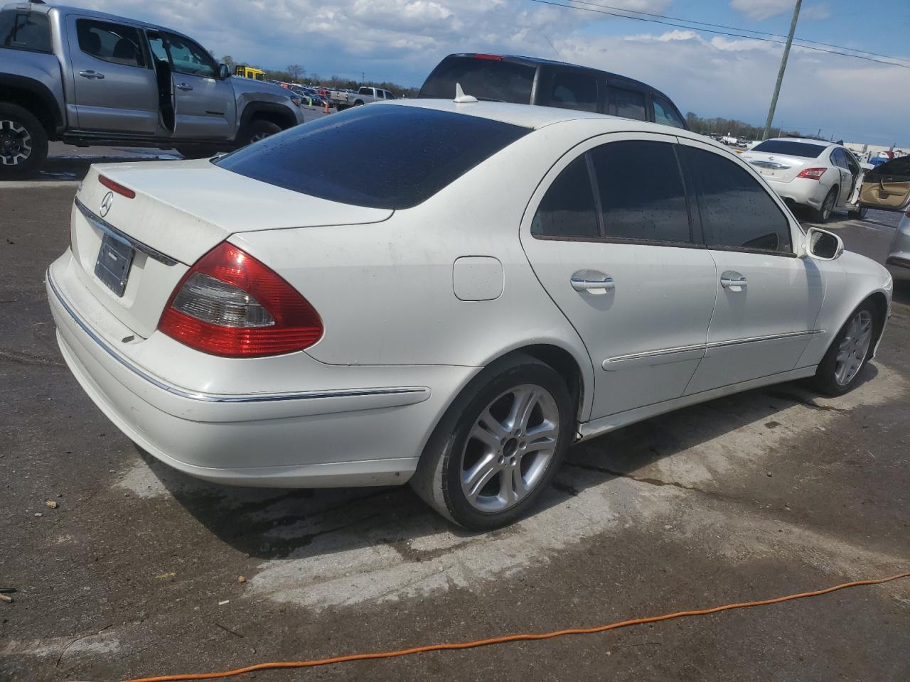 WDBUF56X37B073474 2007 Mercedes-Benz E 350