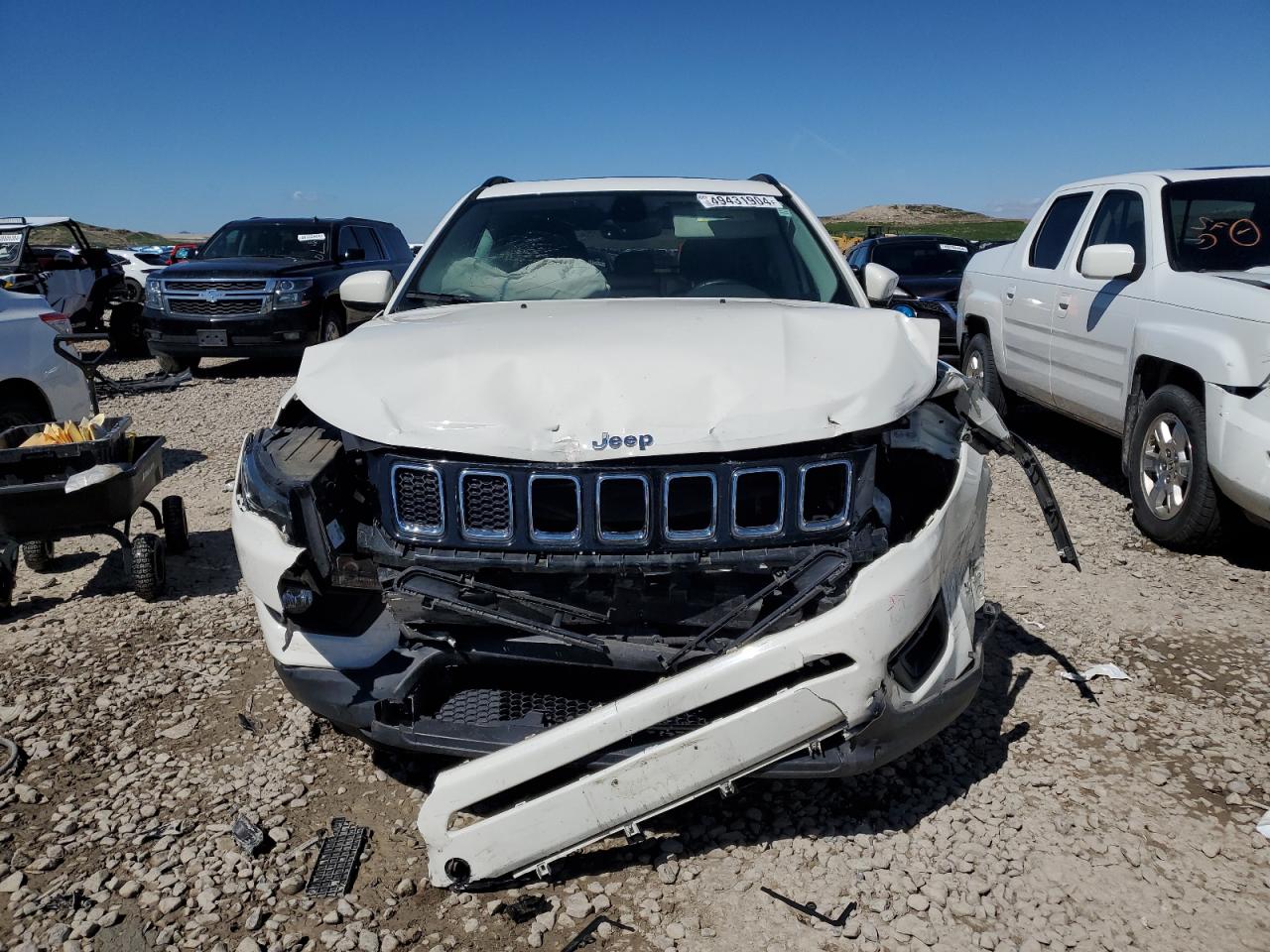 2018 Jeep Compass Latitude vin: 3C4NJCBB9JT182367