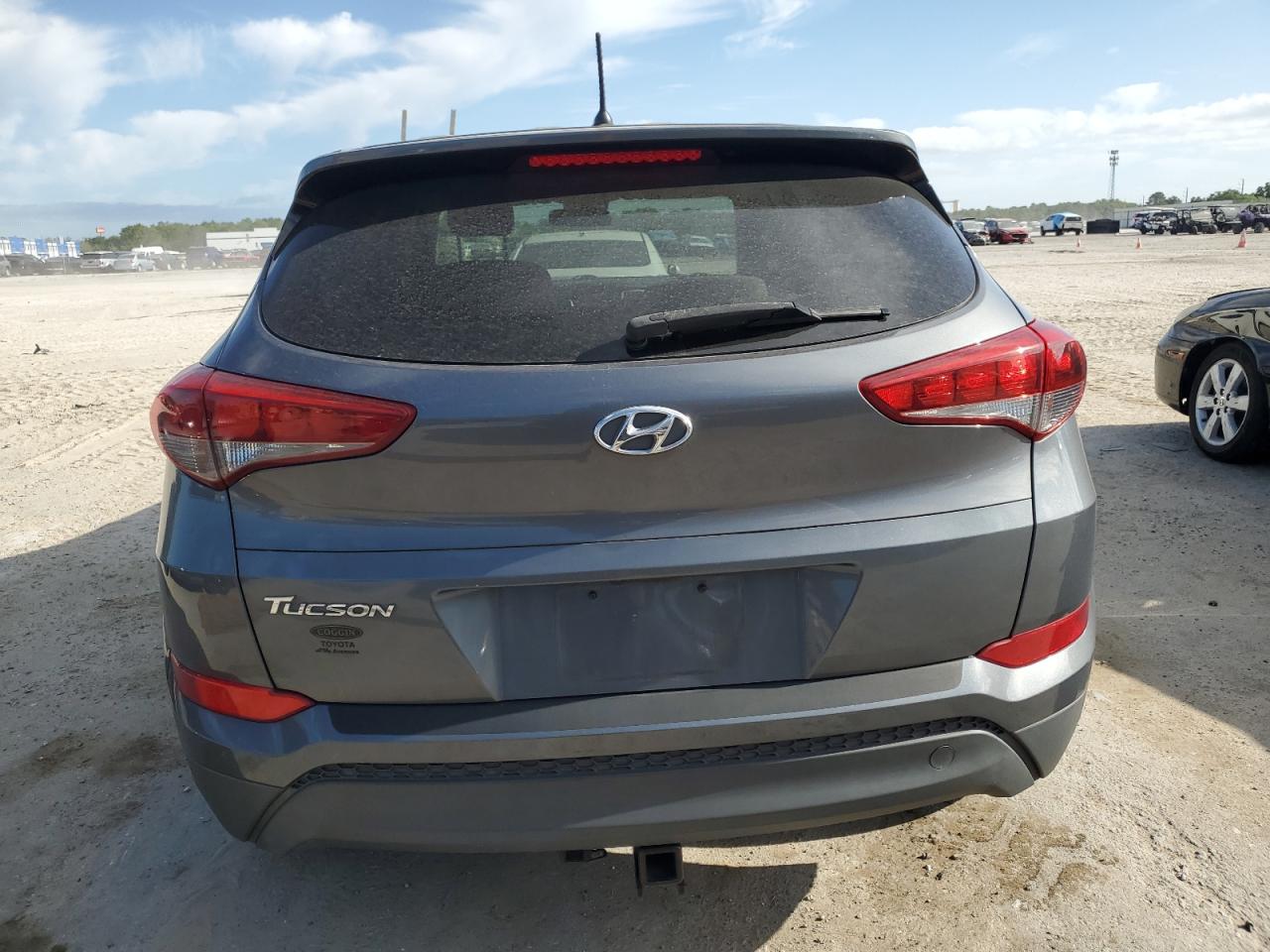 2018 Hyundai Tucson Se vin: KM8J23A48JU718290