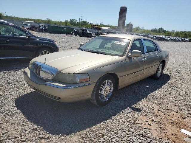 Lot #2457332021 2010 LINCOLN TOWN CAR S salvage car