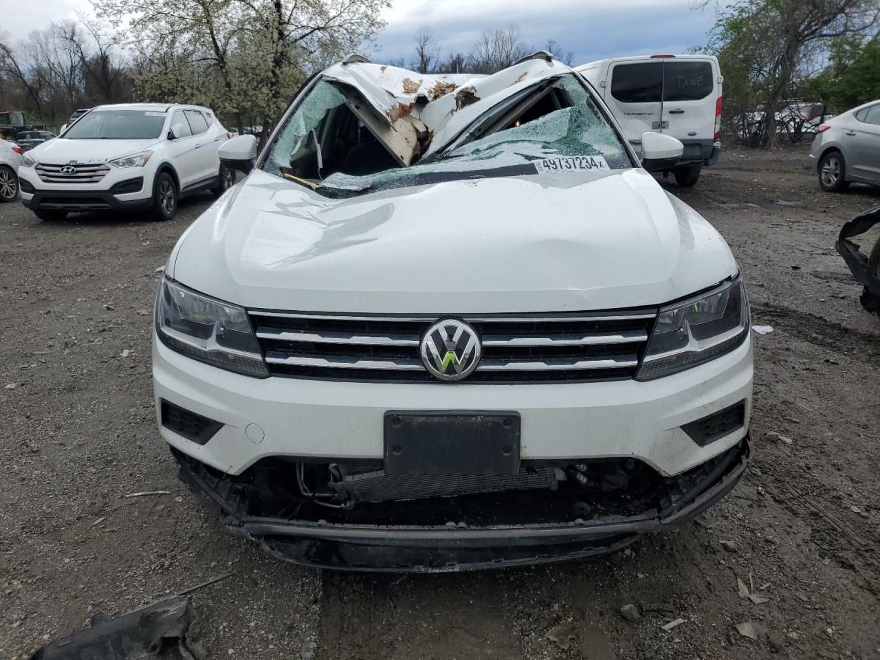 3VV2B7AX1JM133843 2018 Volkswagen Tiguan Se