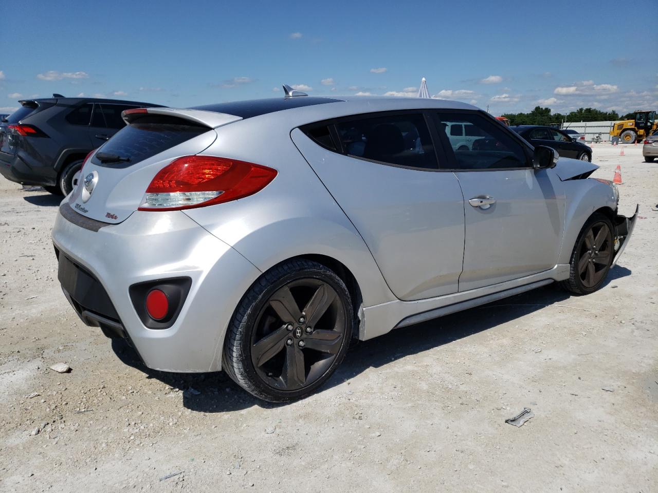 KMHTC6AE7FU226261 2015 Hyundai Veloster Turbo