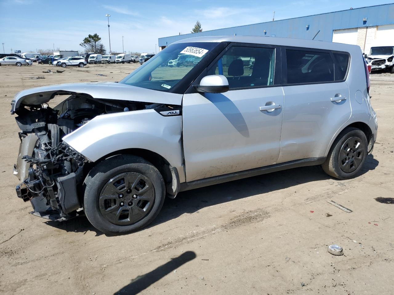 KNDJN2A25J7561577 2018 Kia Soul