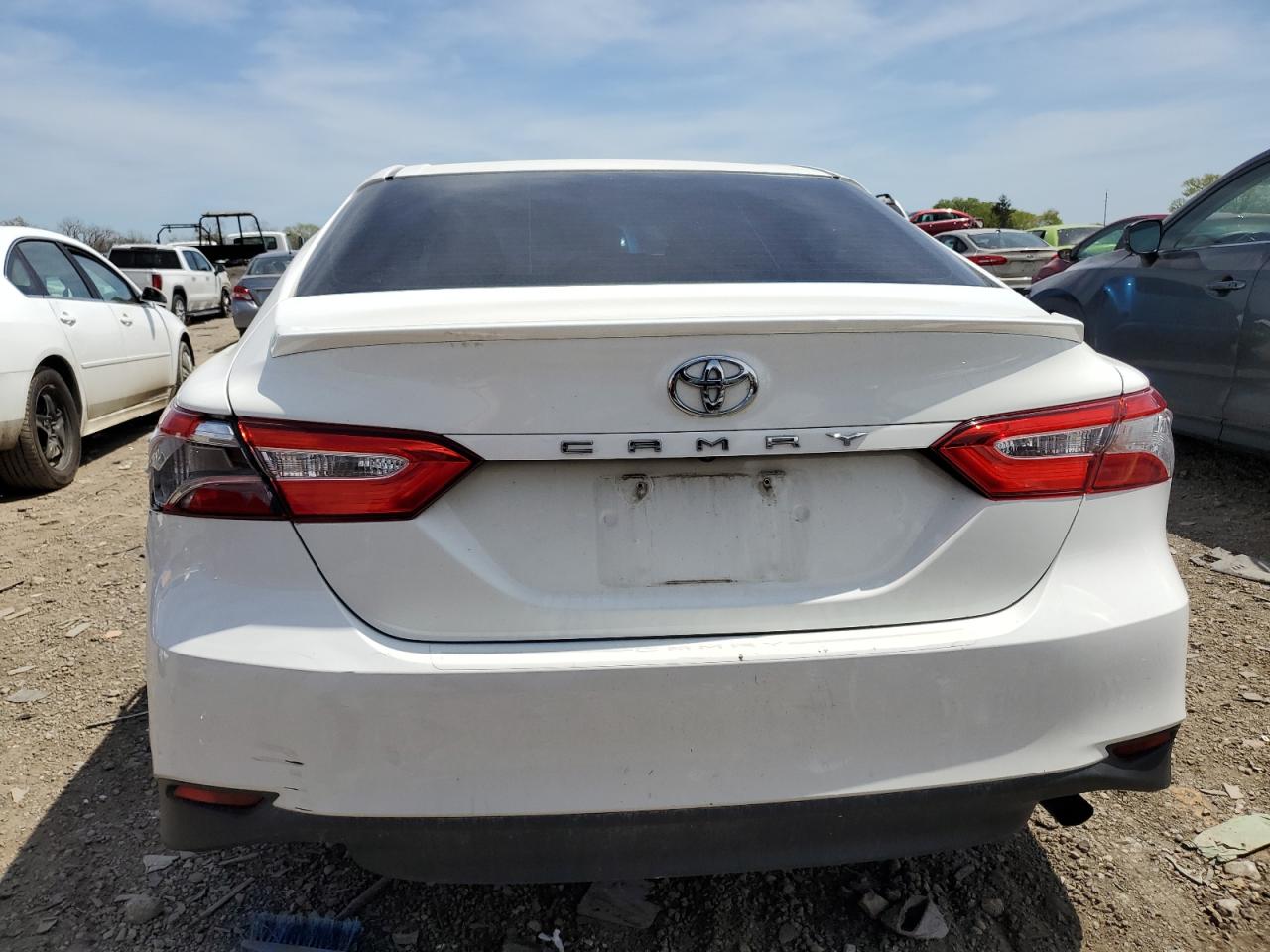 JTNB11HK7J3036068 TOYOTA CAMRY 2018