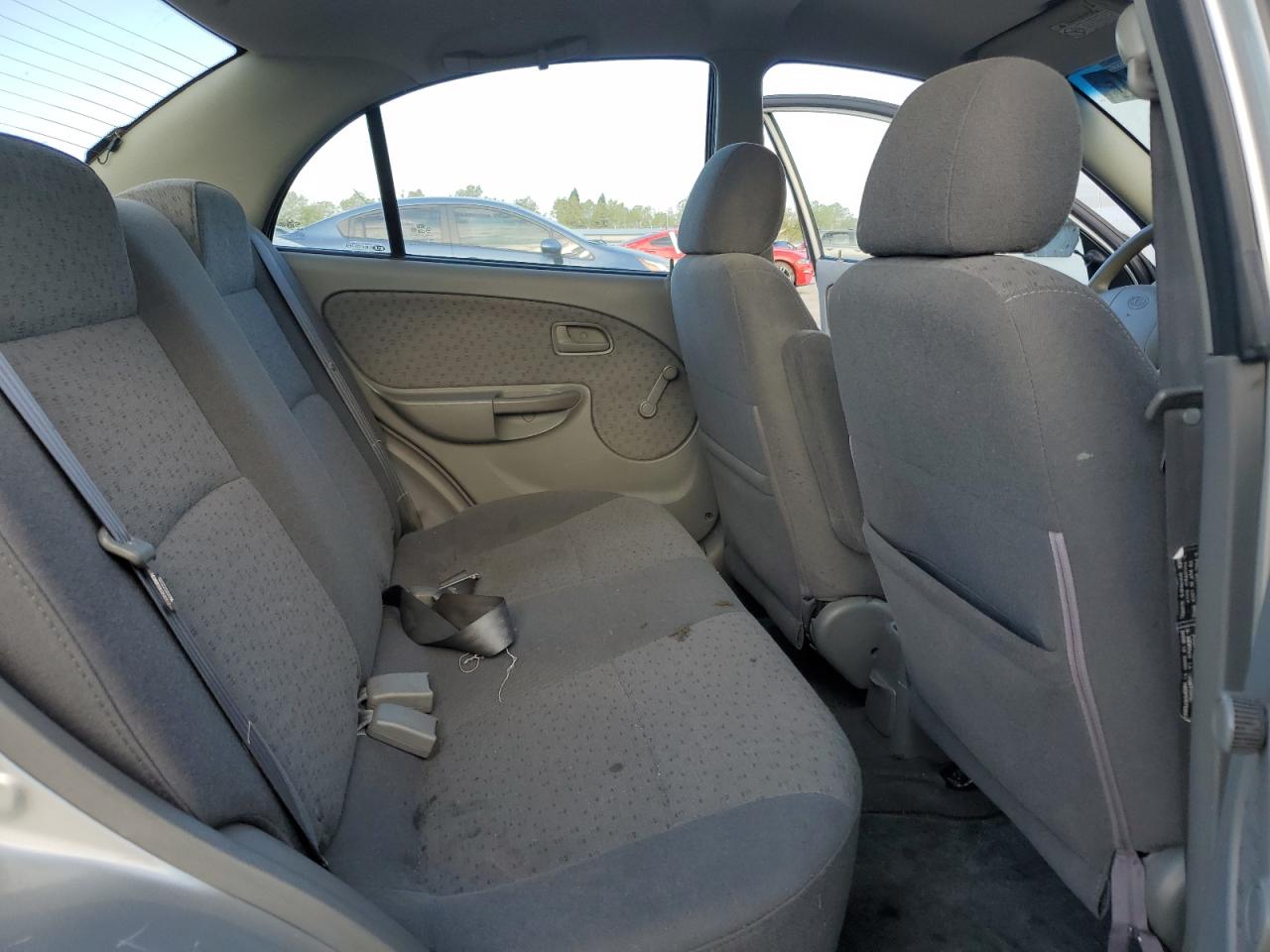 KNADC125446337908 2004 Kia Rio