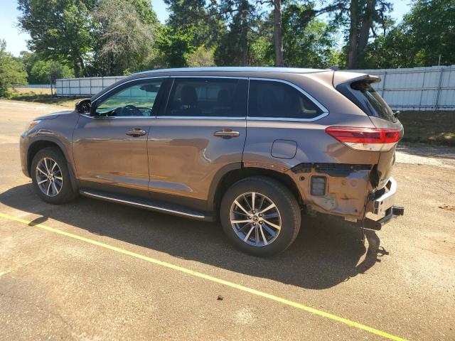 VIN 5TDKZRFH6KS331410 2019 Toyota Highlander, SE no.2