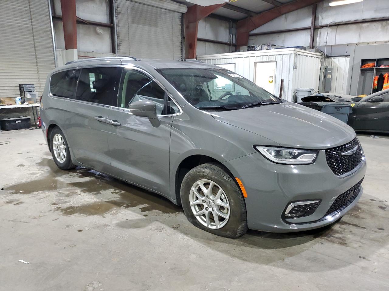 2022 Chrysler Pacifica Touring L vin: 2C4RC1BG2NR125528