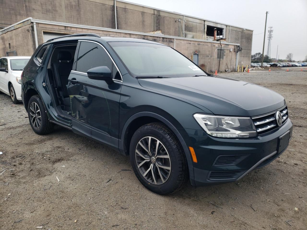 3VV2B7AX4KM112387 2019 Volkswagen Tiguan Se