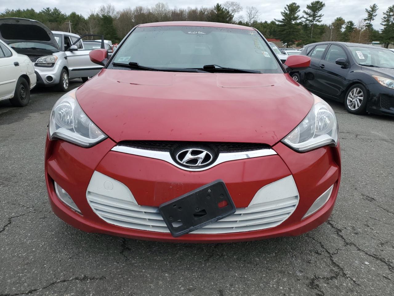 2017 Hyundai Veloster vin: KMHTC6AD4HU306353