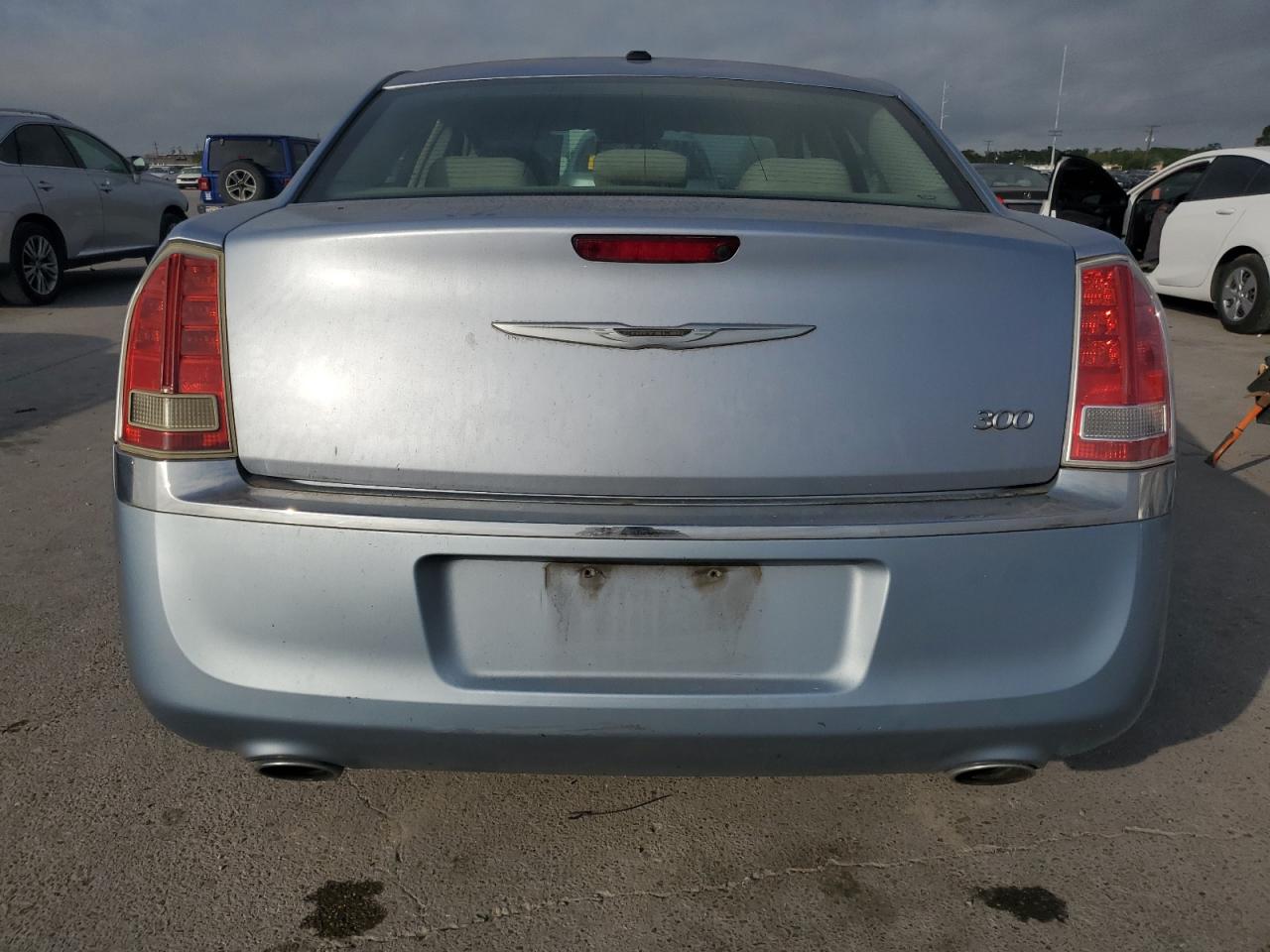 2C3CCAAGXCH153463 2012 Chrysler 300