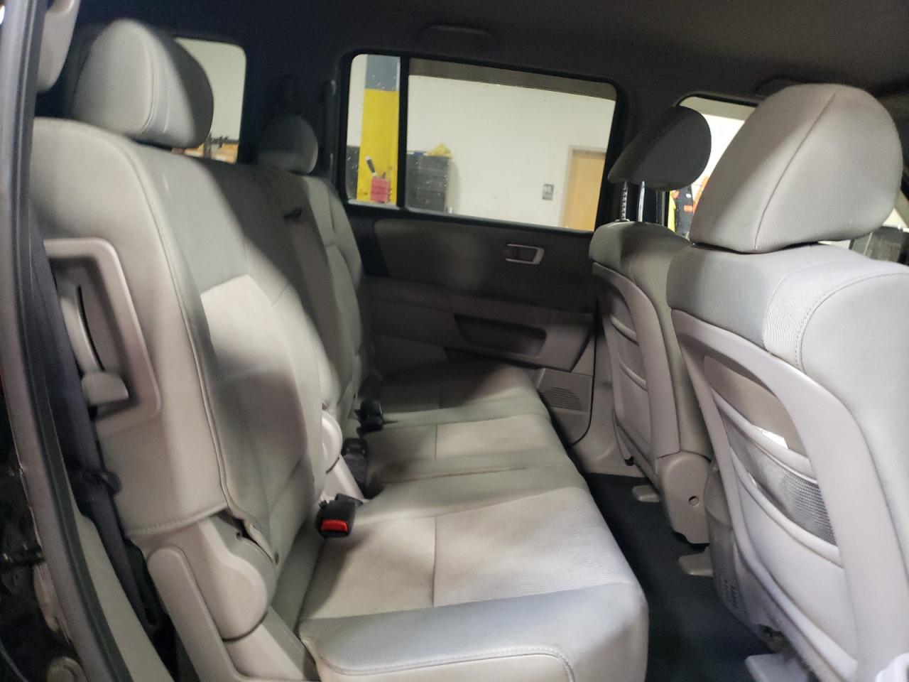 5FNYF4H26AB014065 2010 Honda Pilot Lx