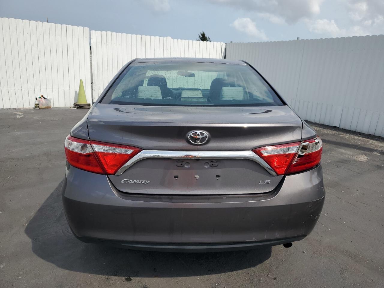 4T1BF1FK9GU252222 2016 Toyota Camry Le