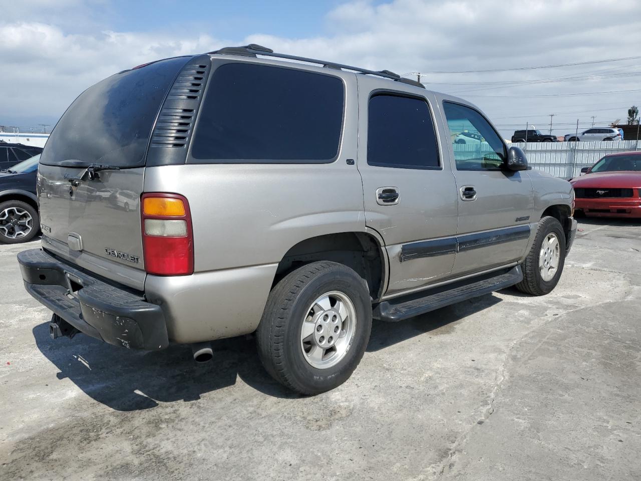 1GNEC13T11R222009 2001 Chevrolet Tahoe C1500