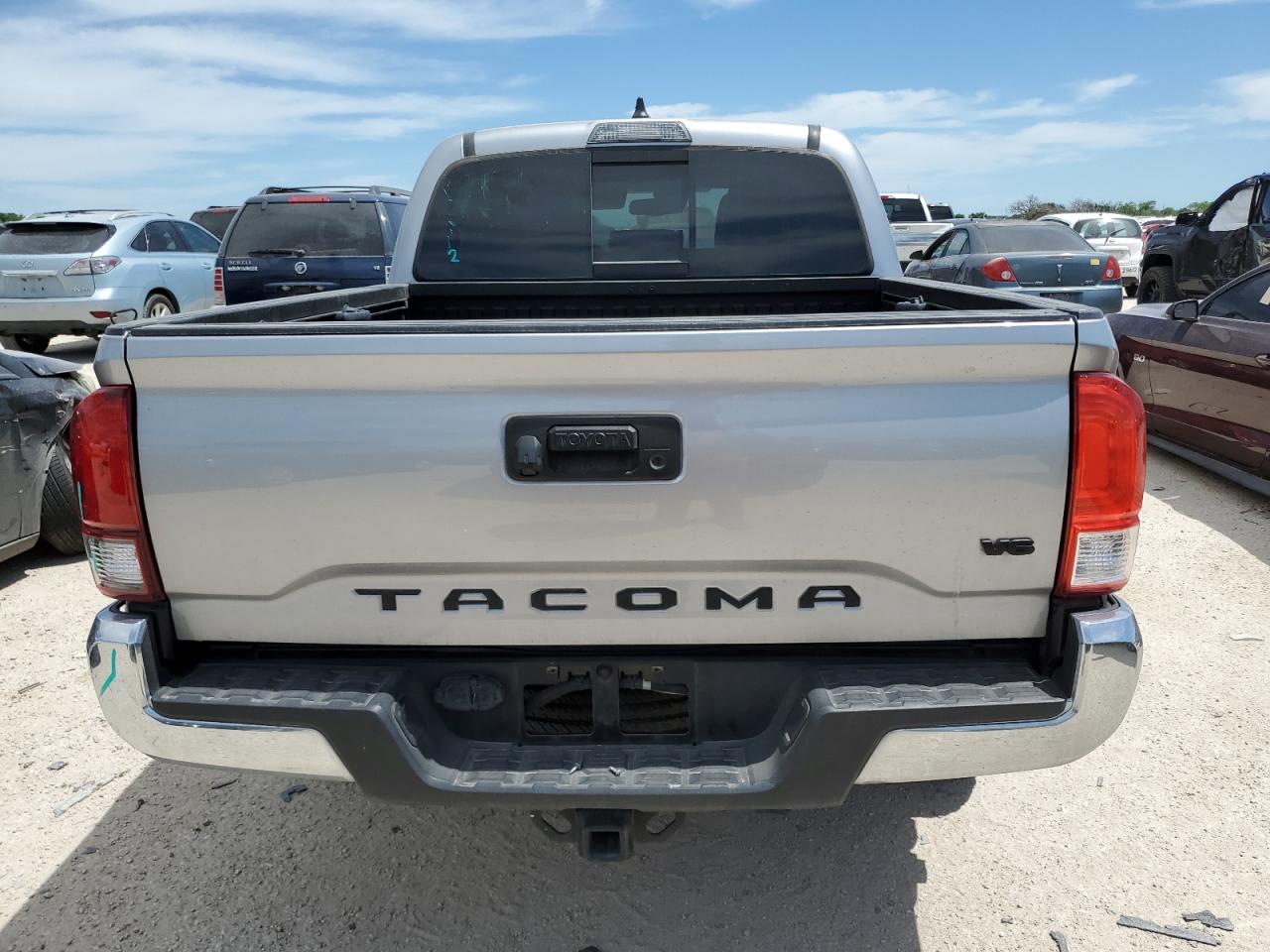 2021 Toyota Tacoma Double Cab vin: 5TFAZ5CNXMX104412