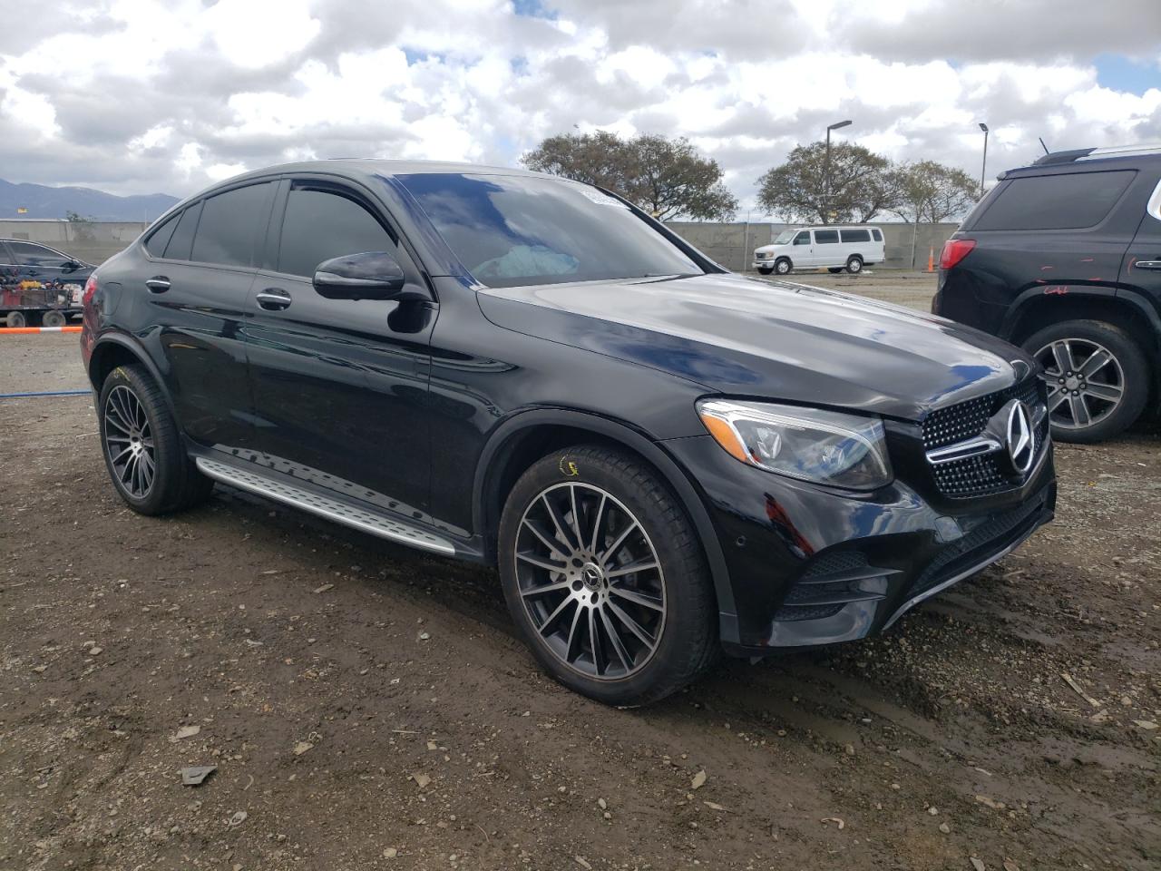 WDC0J4KB5KF615172 2019 Mercedes-Benz Glc Coupe 300 4Matic