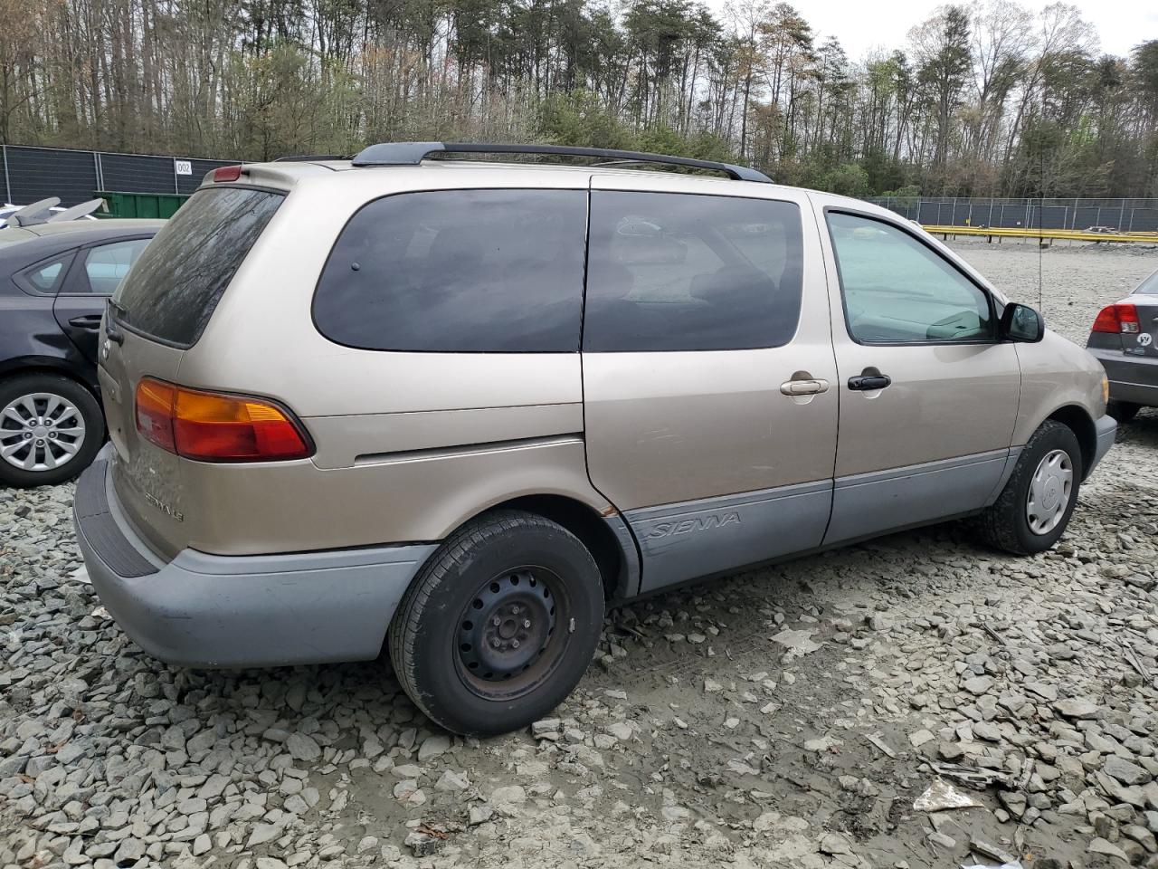 4T3ZF13CXYU272032 2000 Toyota Sienna Le