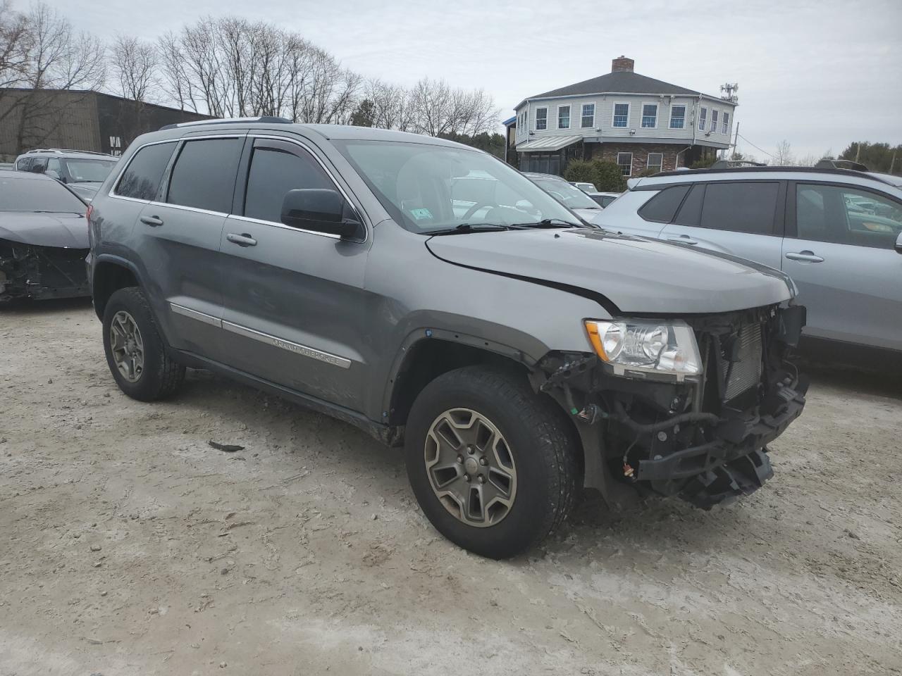 2013 Jeep Grand Cherokee Laredo vin: 1C4RJFAG1DC611775