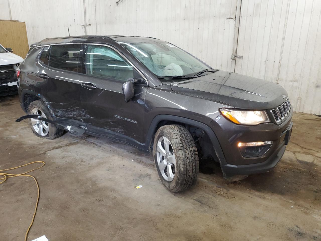 3C4NJDBB7JT185340 2018 Jeep Compass Latitude
