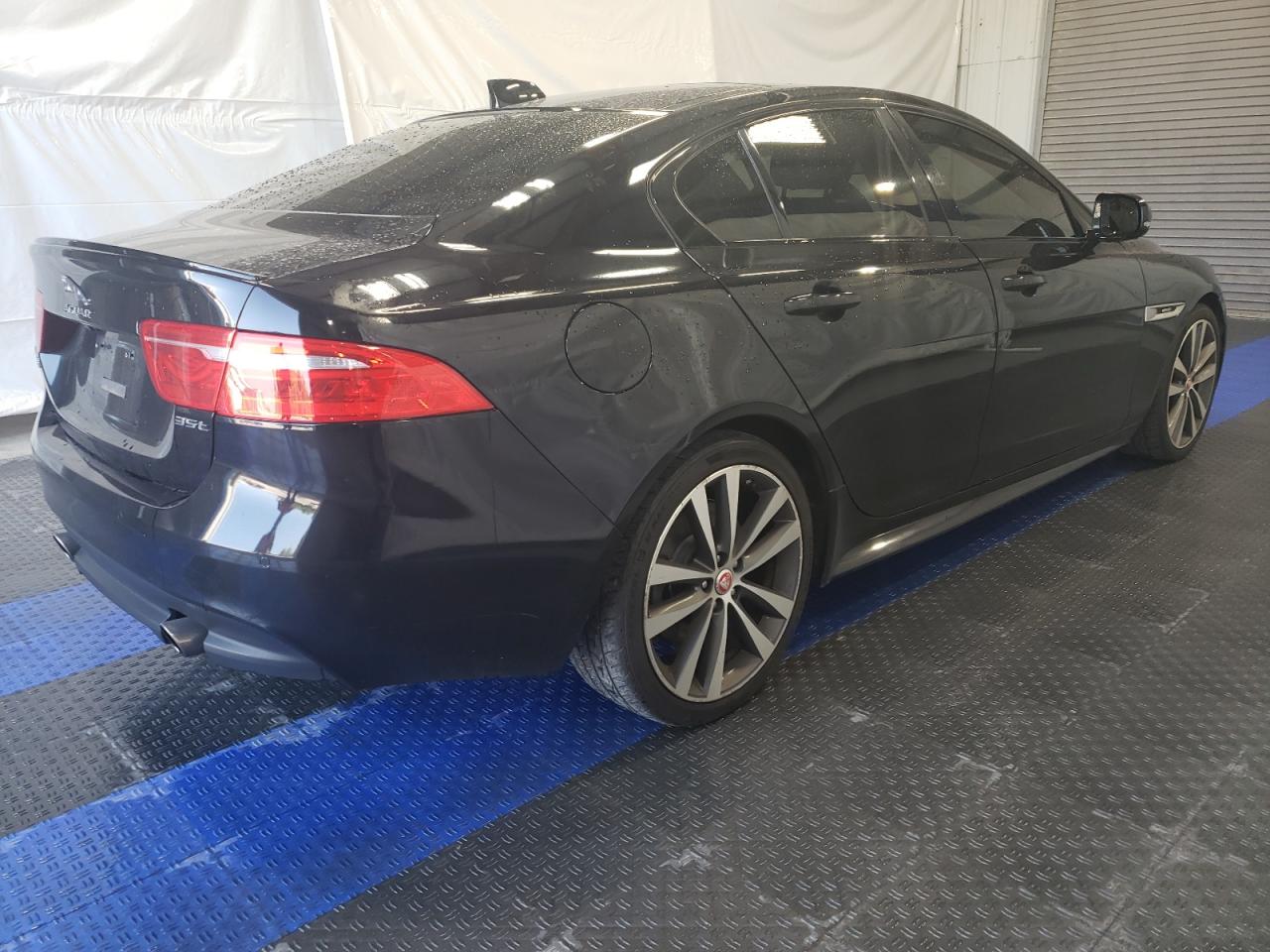 SAJAF4BV8HA951783 2017 Jaguar Xe R - Sport