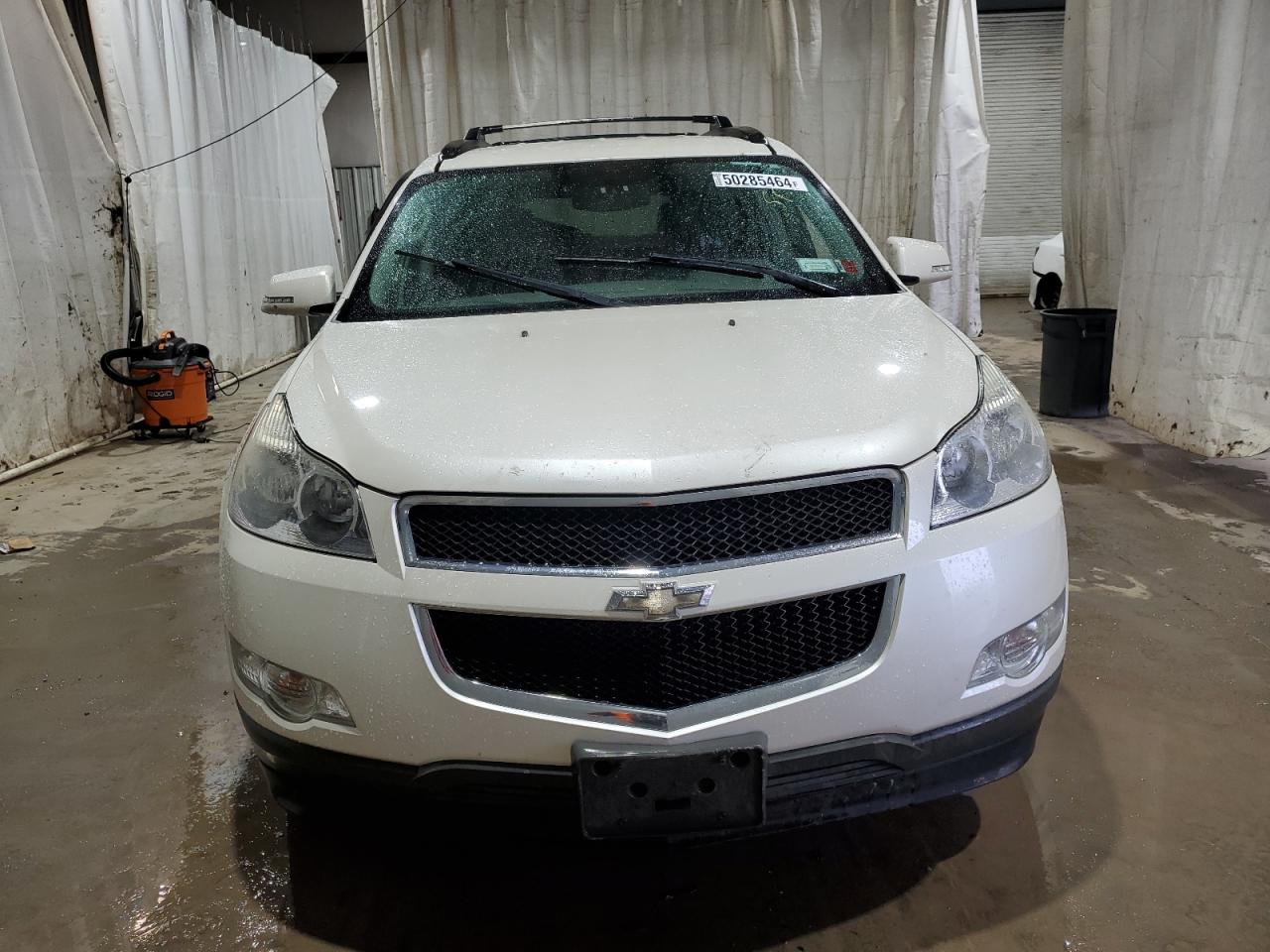 1GNKVGED7CJ409990 2012 Chevrolet Traverse Lt