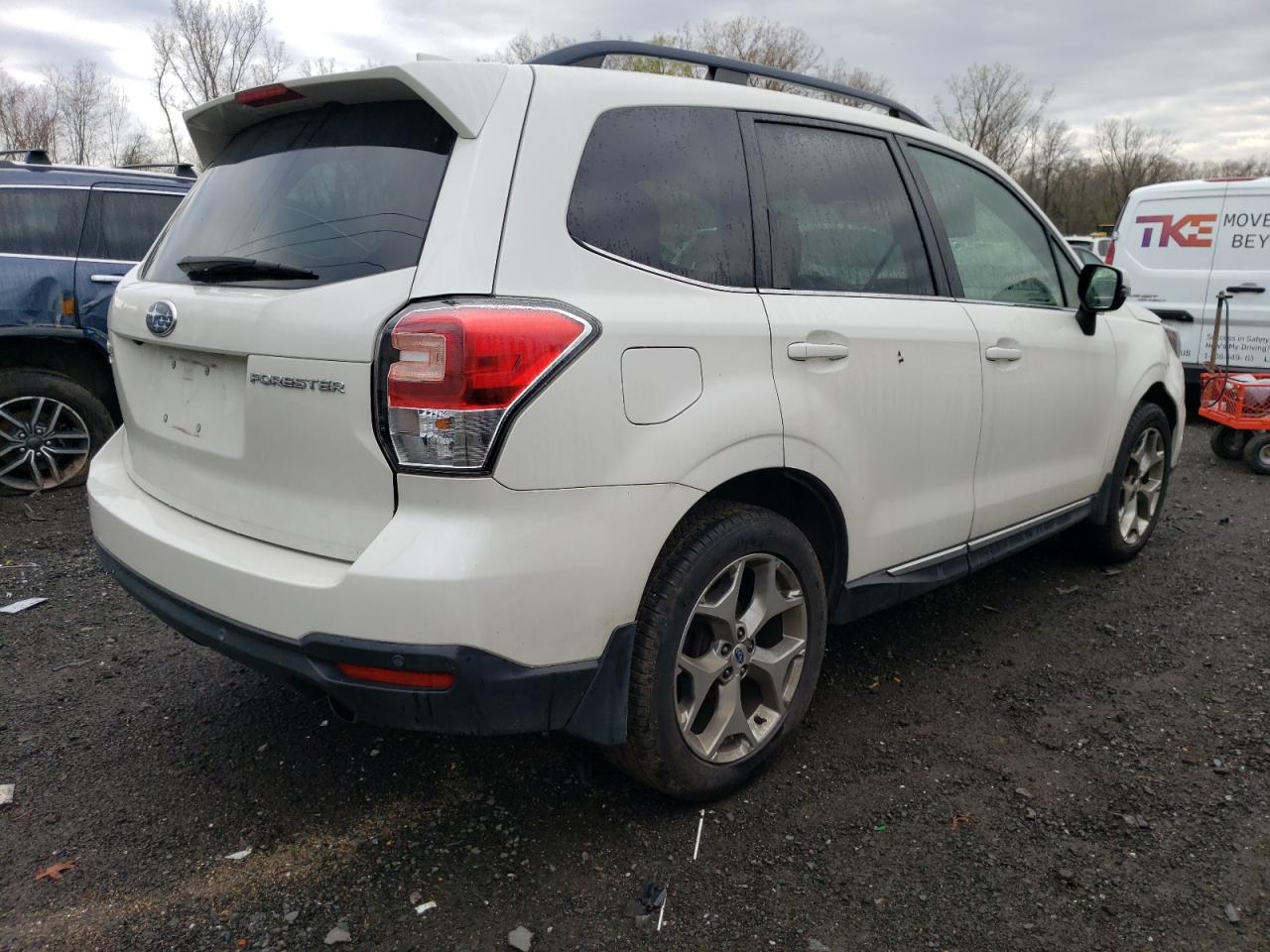 JF2SJAWC1JH488022 2018 Subaru Forester 2.5I Touring