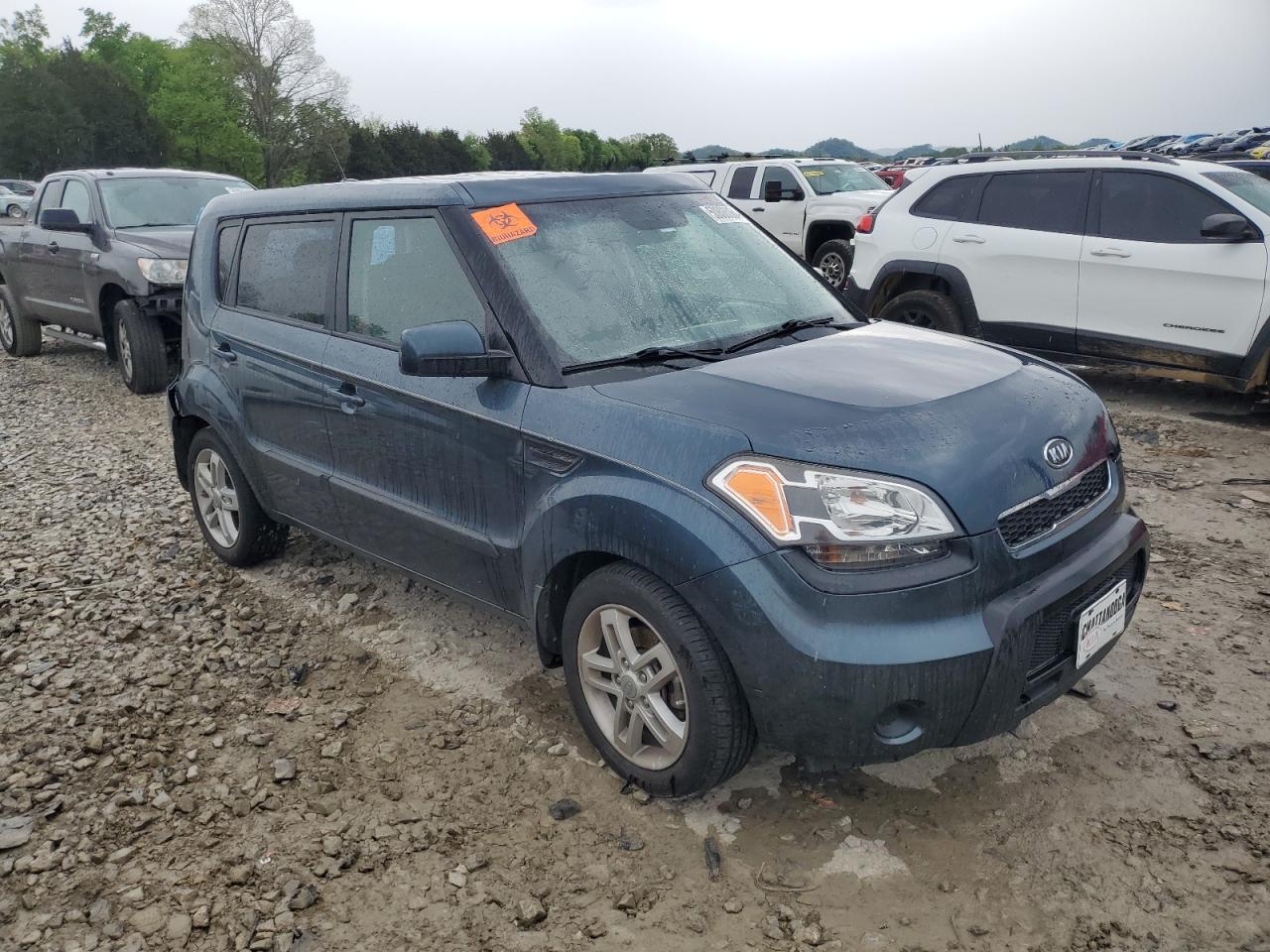 KNDJT2A22B7274057 2011 Kia Soul +