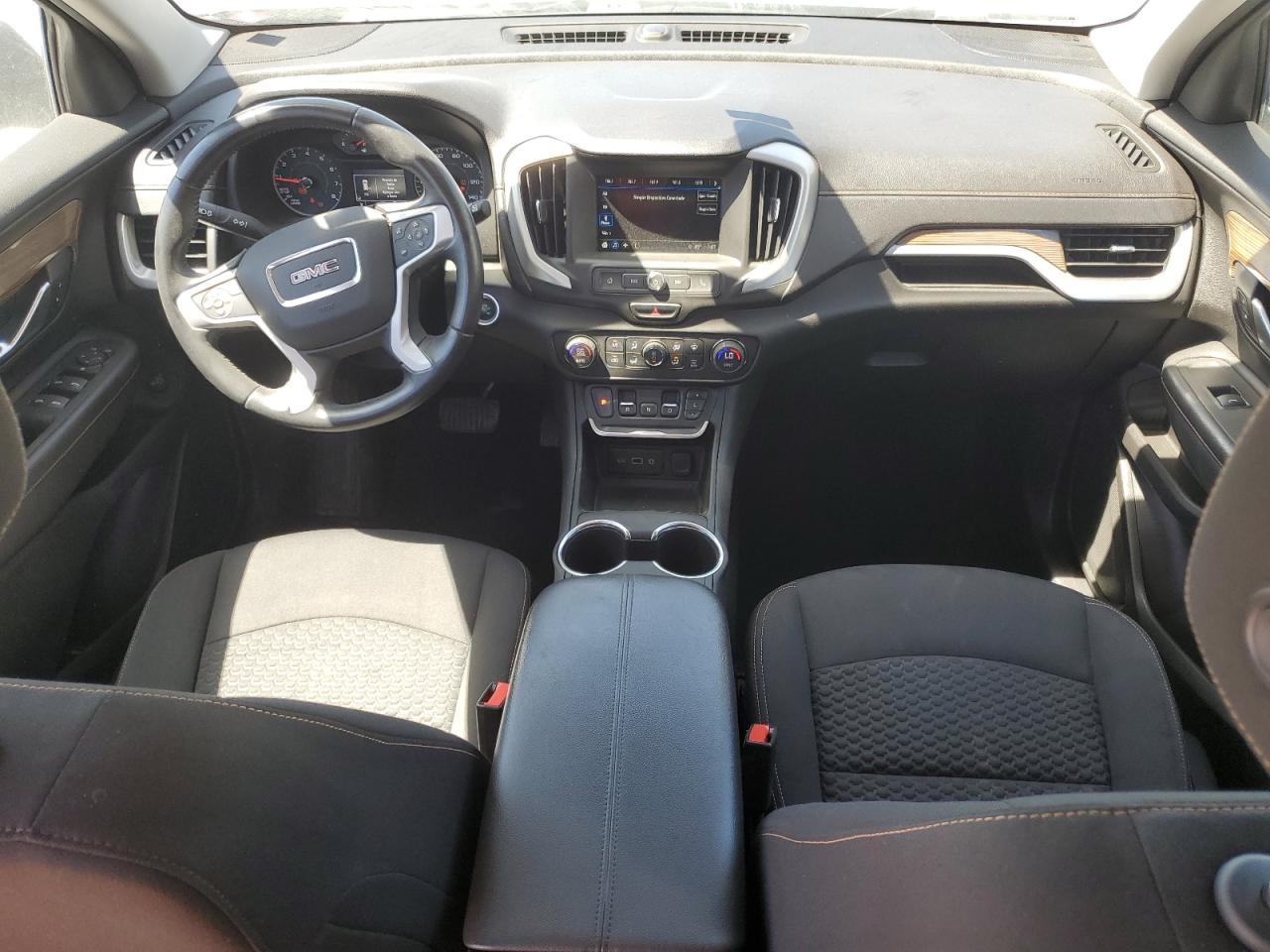 3GKALTEX6JL125967 2018 GMC Terrain Sle